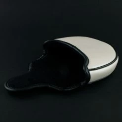 19th Hole Custom Shop 4-Leaf Clover And Horseshoe Mallet Putter Head Cover, Heel Shafted, White -Golf Bag Sales 2023 6l eb3cf7c3 ea87 45df 9238 d0ac00dfec58